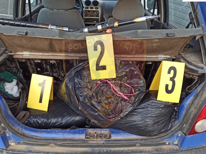 Tentuan të trafikonin 11 kg kanabis drejt Malit të Zi, arrestohen dy persona në Lezhë