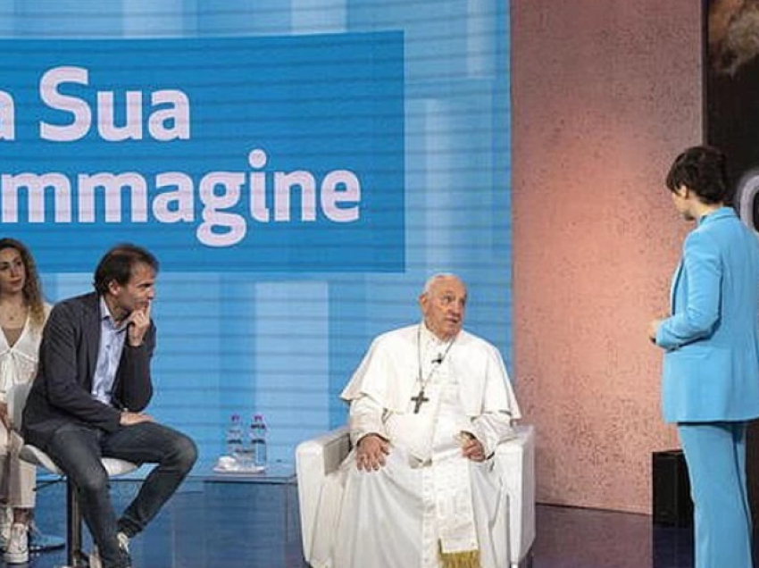Papa Françesku: Me paqe mund të fitojmë pak, por fitojmë gjithmonë