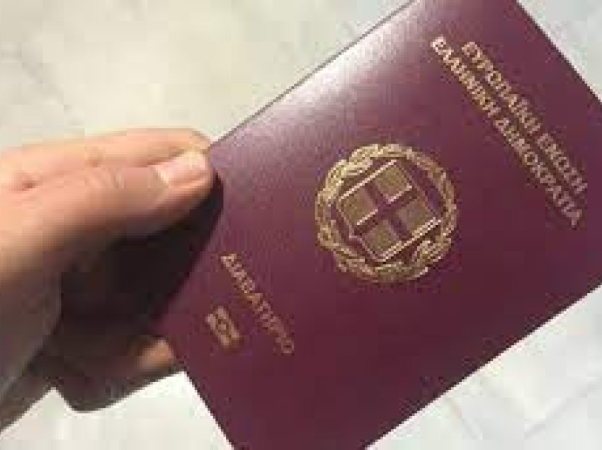 Tentoi të udhëtonte drejt Francës me pasaportë dhe kartë identiteti false, pranga 34-vjeçarit shqiptar në Itali