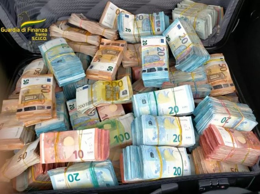 Drogë dhe pastrim parash, Europol shkatërron grupin kriminal, 33 të arrestuar, mes tyre edhe shqiptarë
