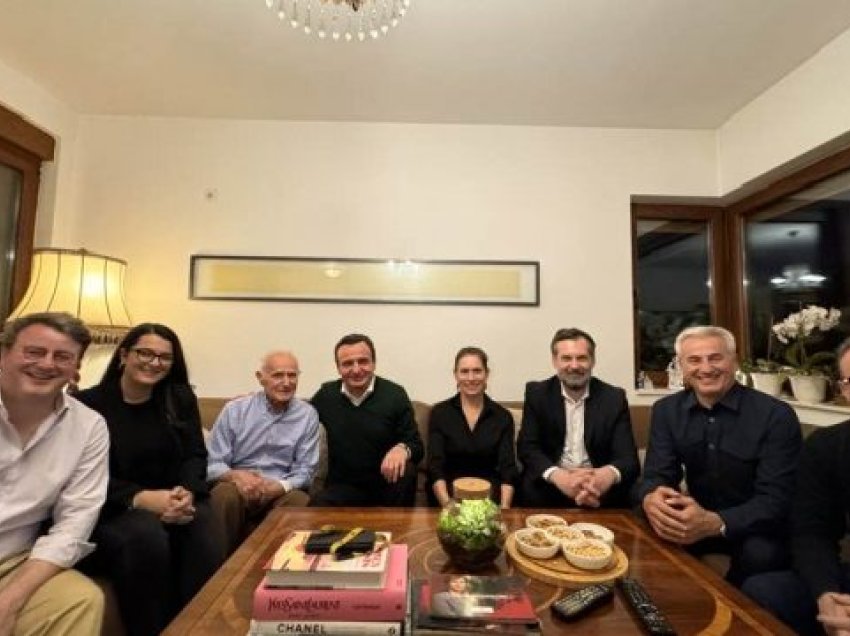 Kurti e ministri Çeku në shtëpinë e Arianit Kocit për pite me spinaq