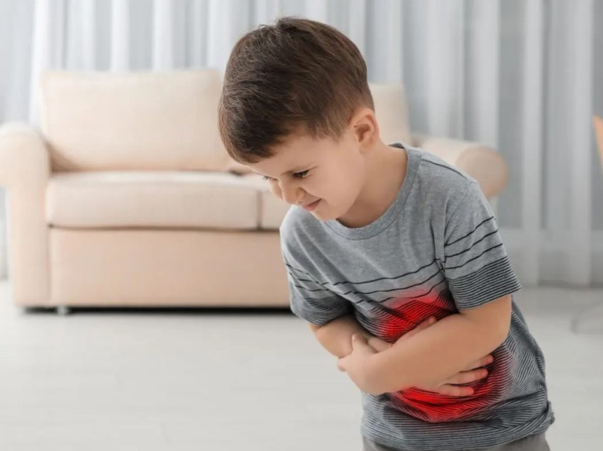 Dhimbja e stomakut tek fëmijët, ja si t’i ndihmoni ata