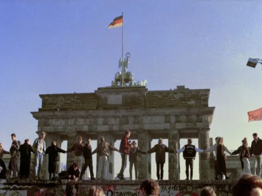 ​Gjermania shënon 34-vjetorin e rënies së Murit të Berlinit