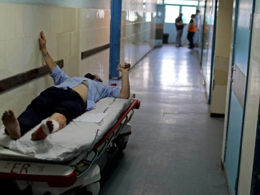 Numri i të vdekurve arrin në 11,180 – mjeku i spitalit të Gazës thotë se “sot, nuk i mbajti dot lotët më”