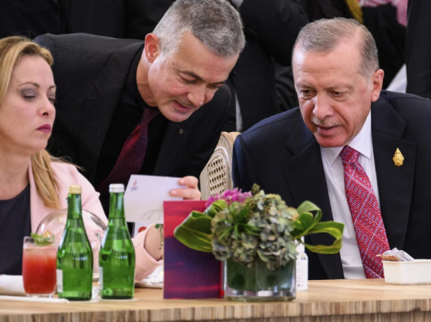 Telefonata Meloni-Erdogan, diskutime për krizën në Lindjen e Mesme