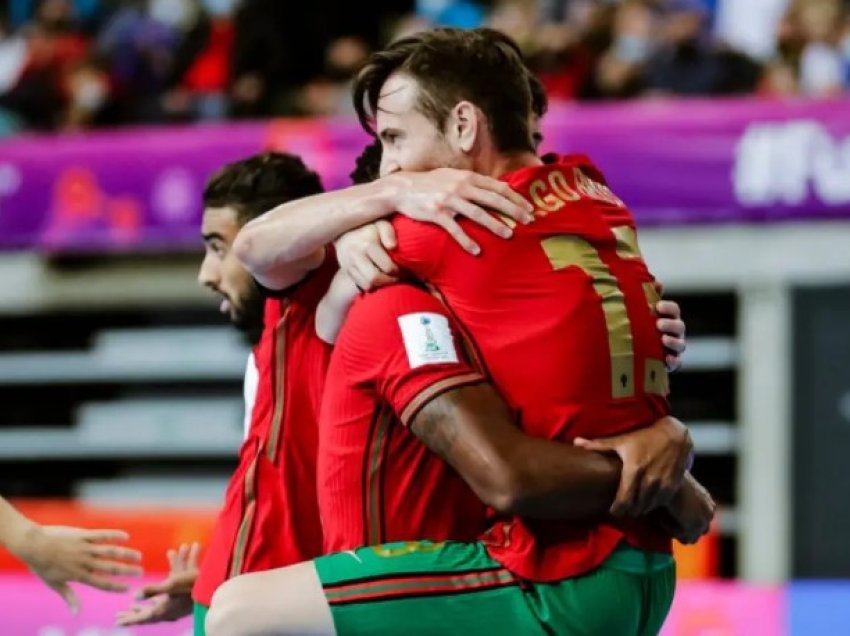 Portugalia vijon ecurinë perfekte në ndeshjet eliminatore 
