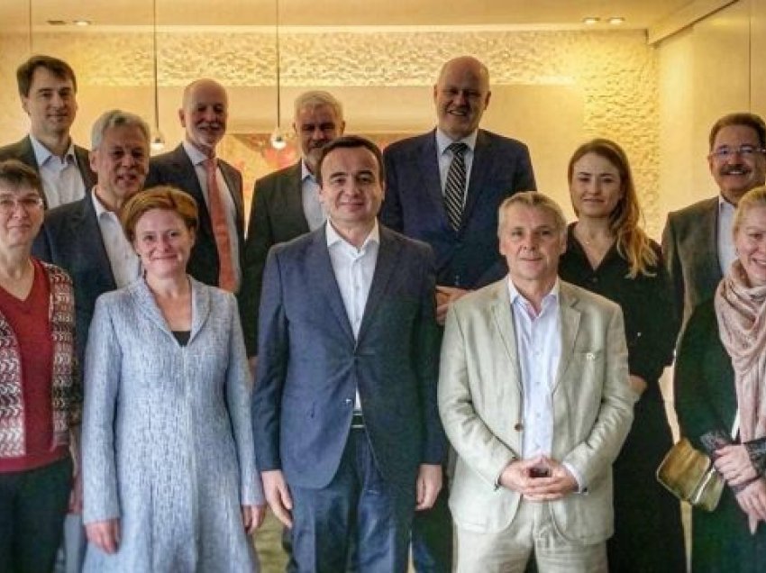 Kurti përballë 6 ambasadorëve të Gjermanisë në Prishtinë, Ambasada jep detaje për ‘dialogun’ mes tyre