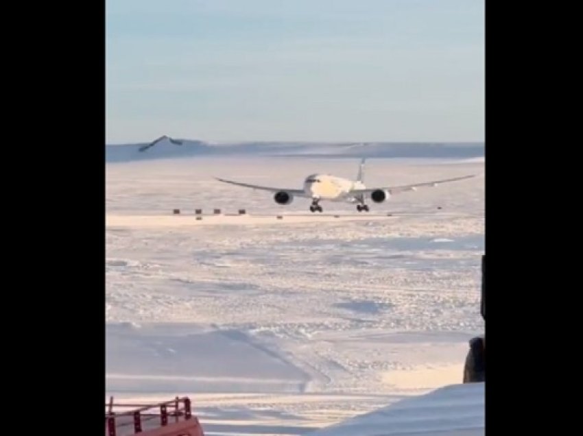 ​Boeing 787 zbarkon në Antarktidë për herë të parë