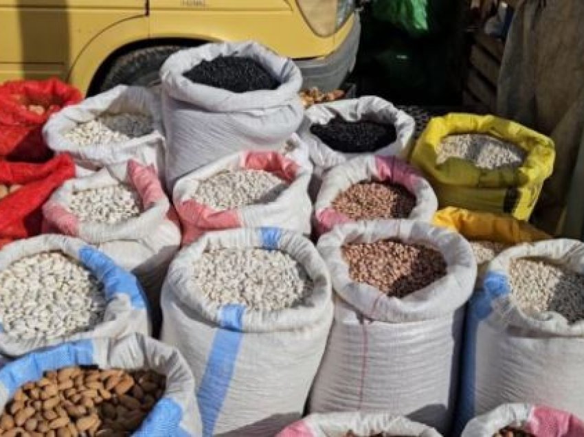 Shtrenjtohet “buka” e të varfërve! Fermerët në Korçë rrisin çmimin e fasuleve në 600 lekë