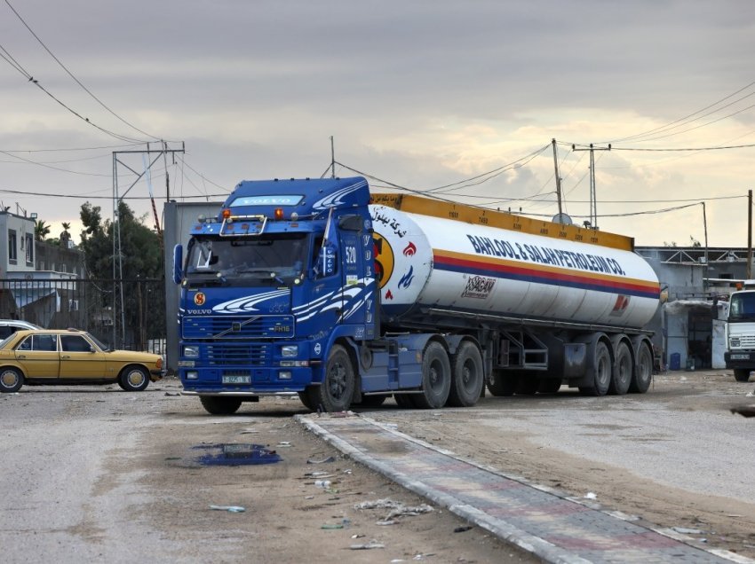 Detajet: Izraeli lejon që 140 mijë litra karburant në ditë të hyjë në Rripin e Gazës