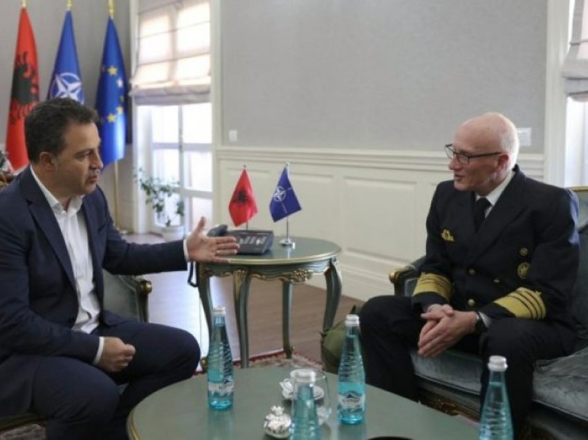 Peleshi-Rühle: Shqipëria, aleat i besueshëm i NATO-s dhe kontribues i paqes