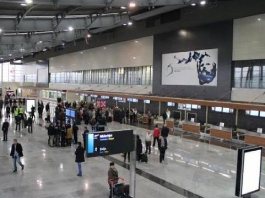Moti i keq në Prishtinë, tri fluturime zhvendosen në Tiranë