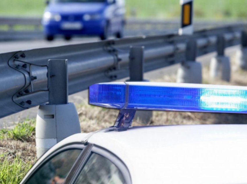 Automjeti i MPB-së përfshihet në një aksident në Shkup, lëndohet një polic