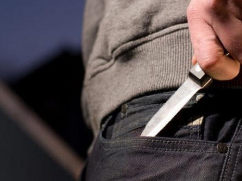 Ky është burri që theri me thikë gruan e tij në Fushë Kosovë, përfundon në pranga të Policisë