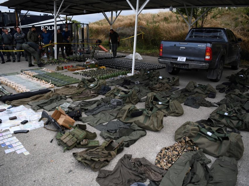 Arsenal armësh e pamje nga ushtrimet e grupit terrorist në pronën e Radoiçiqit – të gjitha dëshmitë e siguruara deri më tani nga shteti i Kosovës