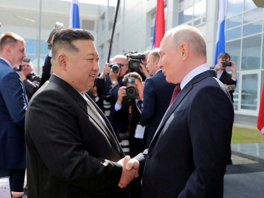 Koreja e Veriut ka filluar dërgimin e artilerisë në Rusi