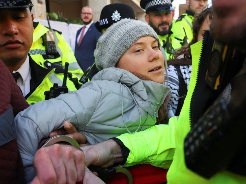 Arrestohet Greta Thunberg në protestën që prishi samitin e naftës