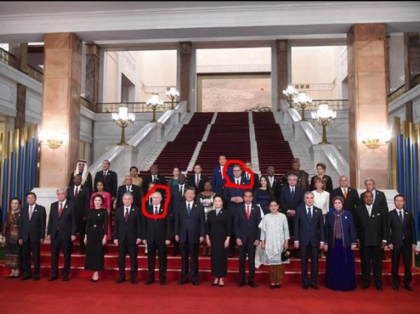 “Fotografi e dashur”, -Vuçiq e publikon foton familjare me Putinin dhe me presidentin e Kinës