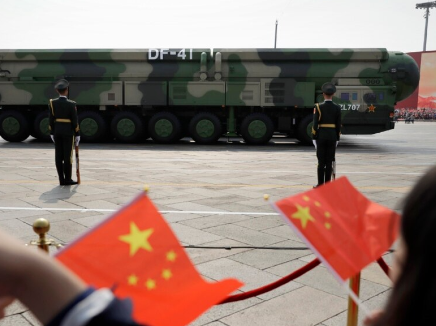 SHBA thotë se Kina po e rrit arsenalin bërthamor më shpejt seç pritej
