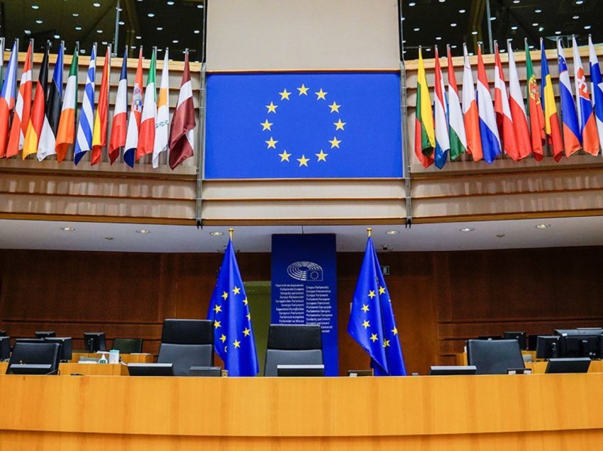 Zyrtarja e Parlamentit Evropian jep detaje rreth rezolutës për sulmin terrorist: Ka një kërkesë për vendet mos njohëse dhe përmendet edhe asociacioni 