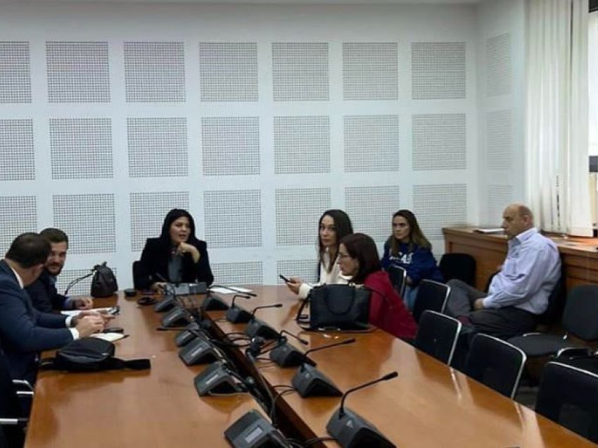 Krasniqi: VV kërkoi mbledhje të jashtëzakonshme të Komisionit, nuk arriti ta bëjë shumicën – për keqardhje
