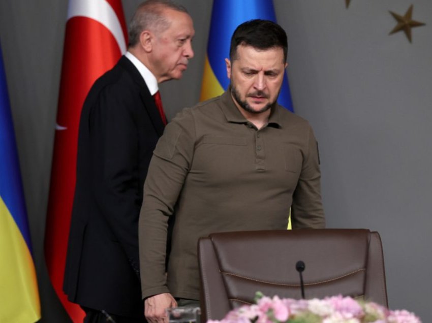 Zelensky dhe Erdogan po punojnë për një formulë për përfundimin e luftës