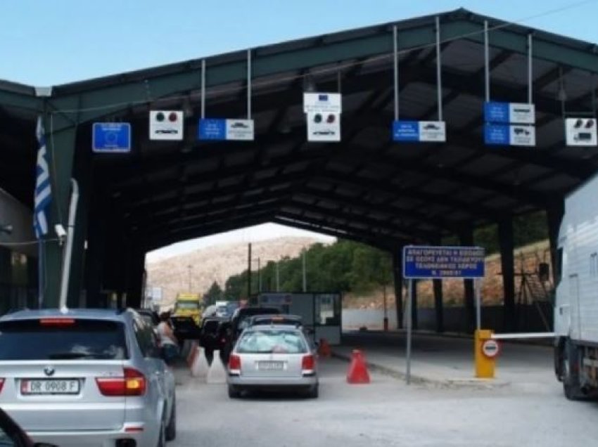 Sekuestrohet drogë në Kapshticë/ Tetë pako kanabis drejt Greqisë, arrestohet autori