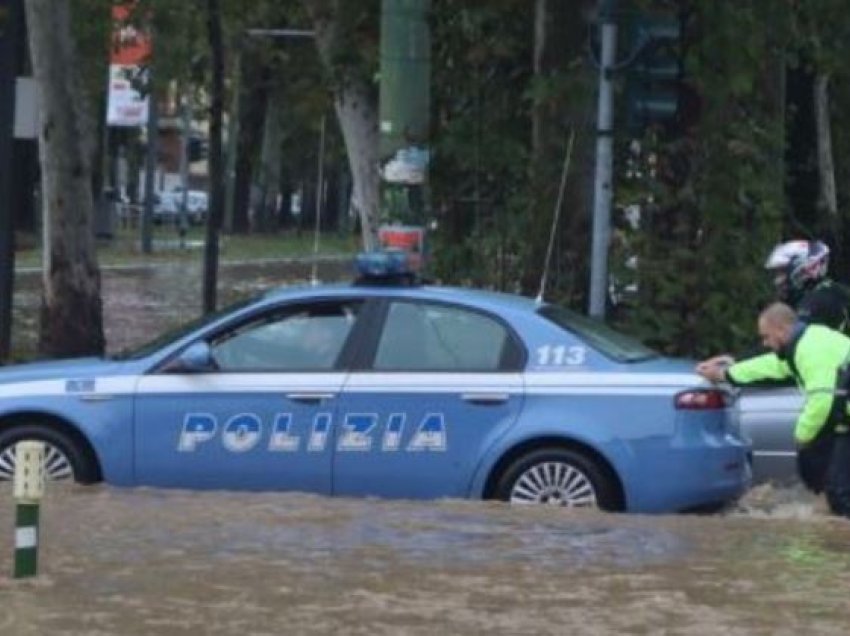 Stuhi e dhunshme në Milano, qyteti në kaos! 31 mm shi në një orë