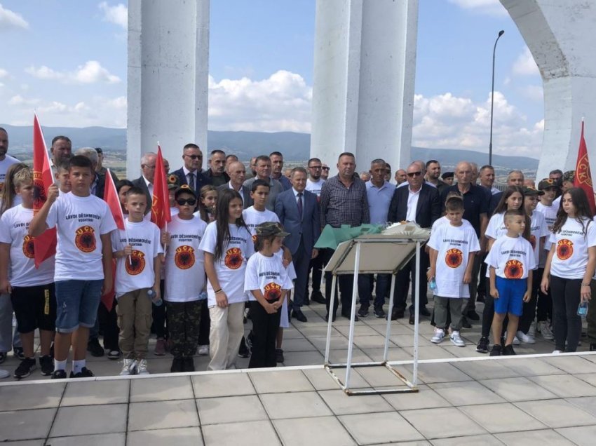 Vushtrria shënon Ditën e Dëshmorëve, nderohen me prezencën e pjesëtarëve të FSK-së