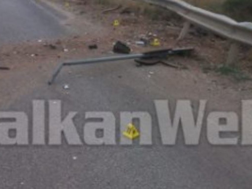 Aksident në aksin rrugor “Korçë-Pogradec”, makina del nga rruga, tre të plagosur