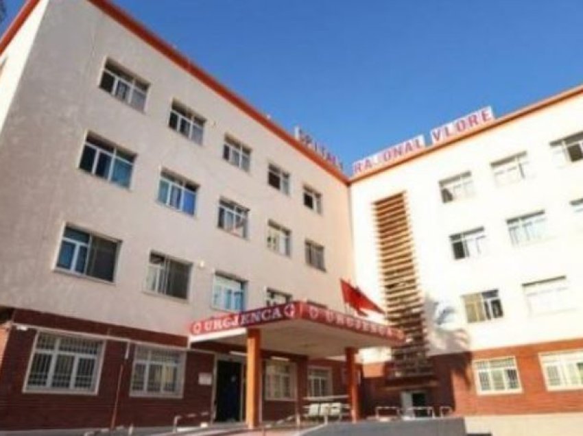 Qytetarët në Vlorë çojnë në spital një 50-vjeçare, humbi jetën nga ataku kardiak