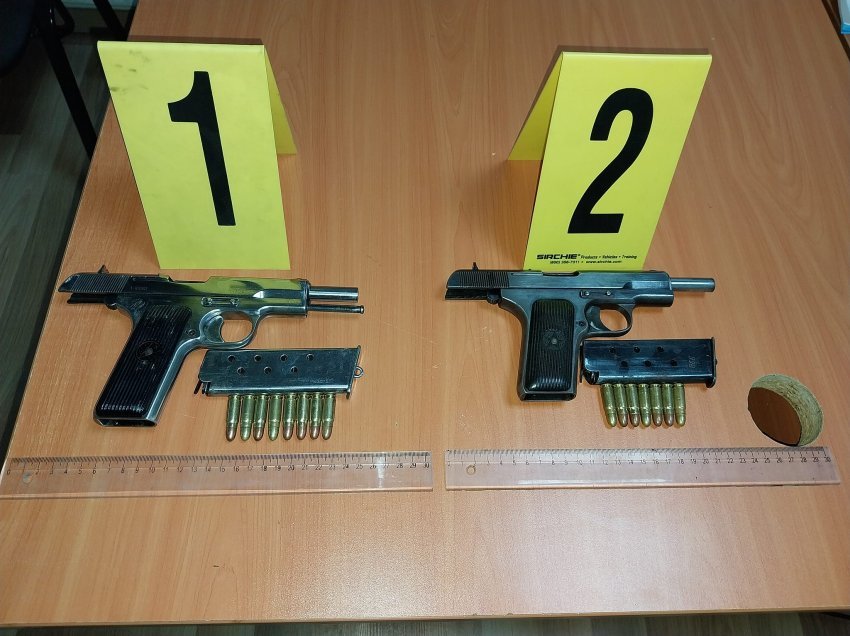 Konfiskohen dy armë zjarri në Vushtrri në kuadër te planit operativ “Goditja”