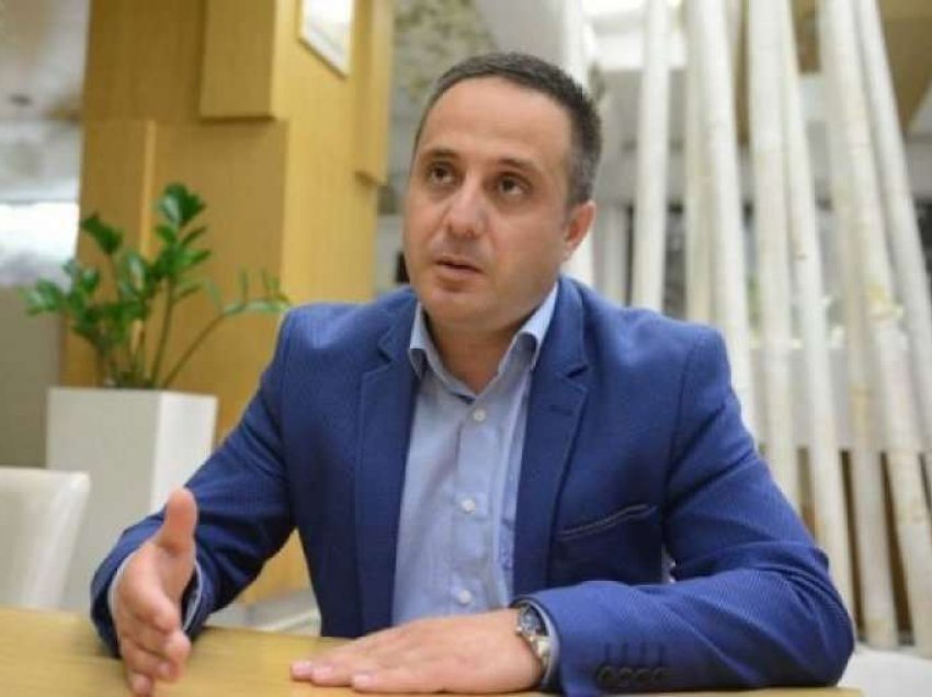 Deputetja e VV-së ironizon me Driton Selmanajn për sanksionet: Super sanksione koleg