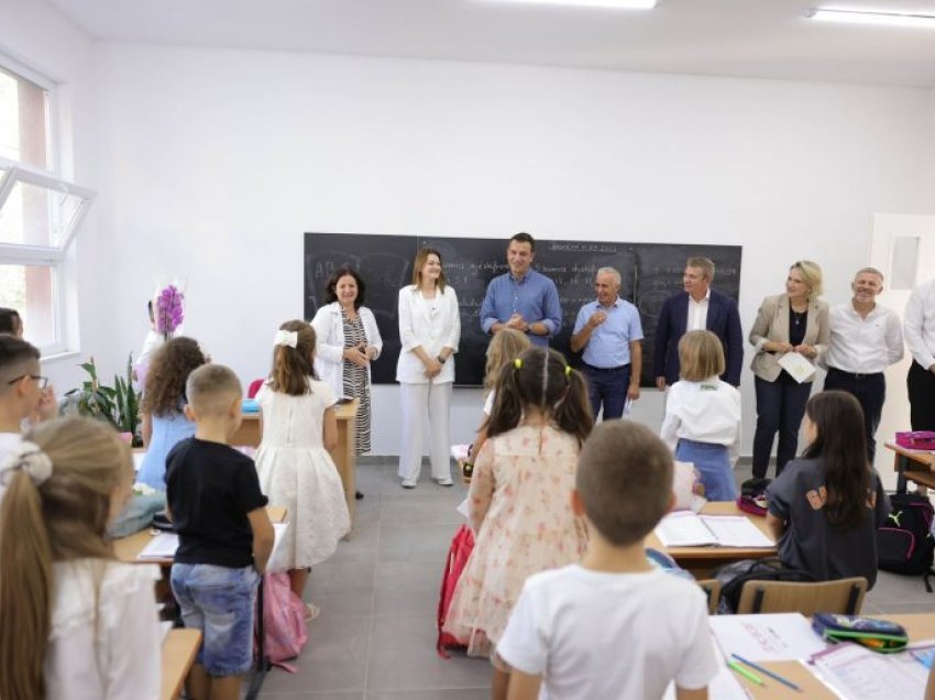 Veliaj: 10 shkolla të reja i shtohen Tiranës
