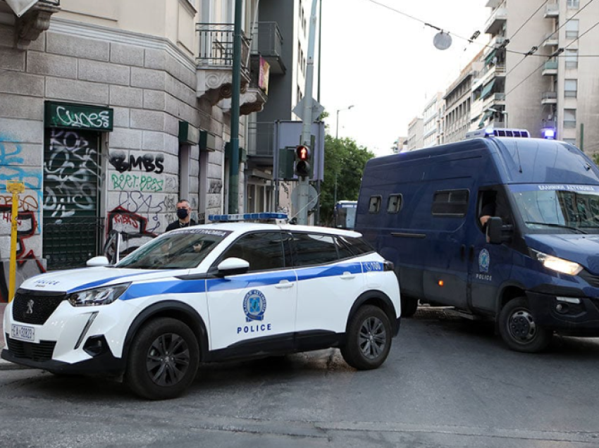 Sherr me armë në Athinë, raportohet për gjashtë viktima