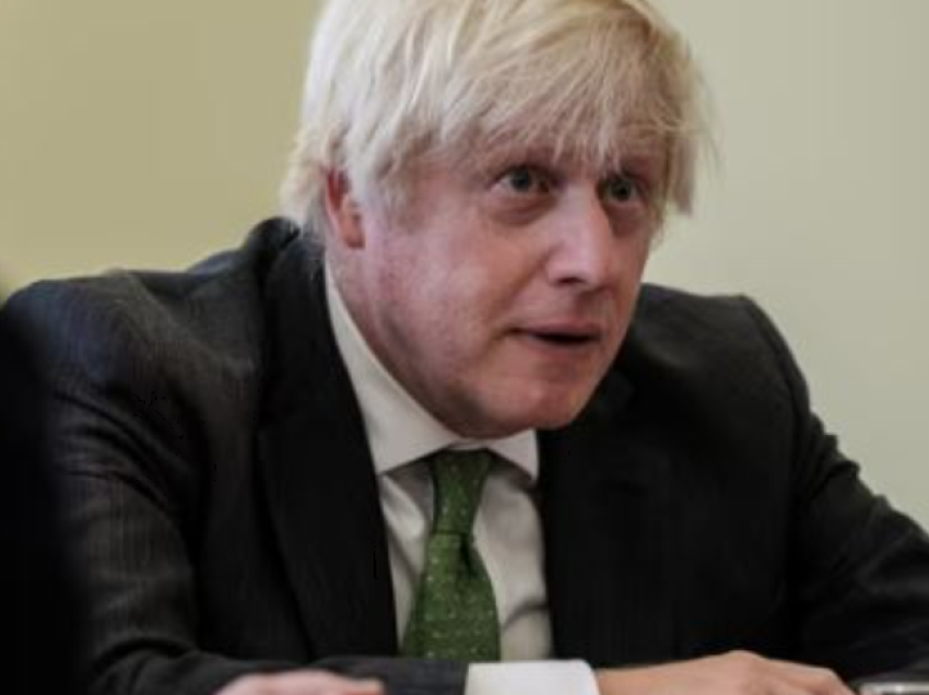 Vonesat në dërgesat e armëve në Ukrainë, Johnson kritikon Britaninë: “Çfarë dreqin po presim?”