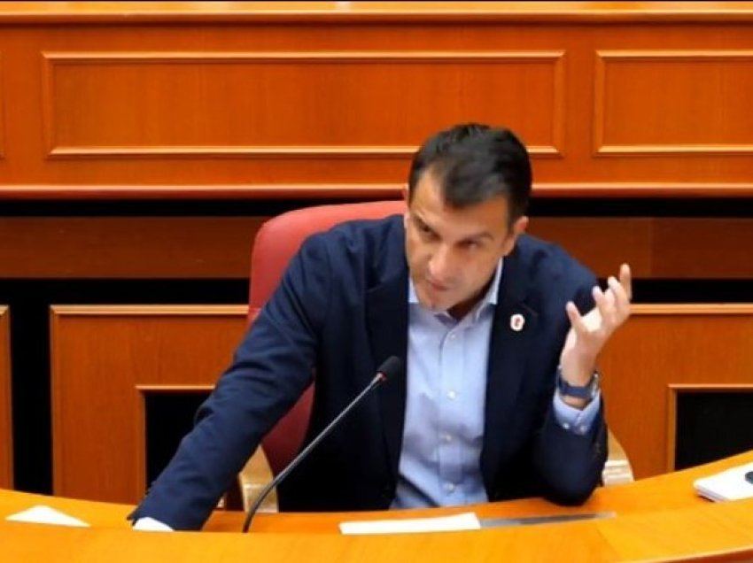 Veliaj thumbon këshilltarët e Partisë së Lirisë: Sa herë flitet për ish-Sigurimin, këta të Ilir Metës ngrihen pupthi