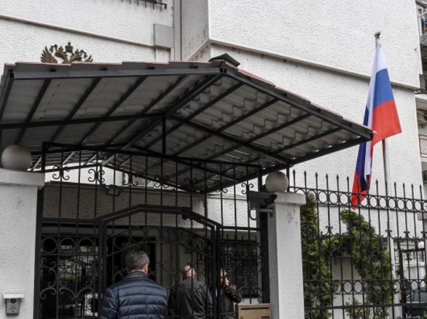 Maqedonia e Veriut dëbon tre diplomatë rusë