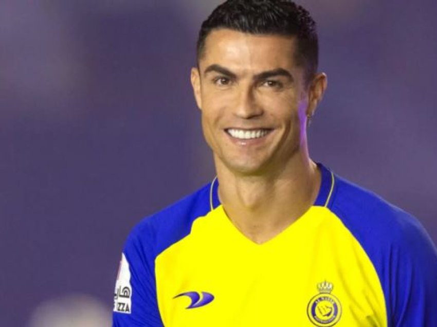 Ronaldo mori një kartë SIM speciale pasi mbërriti në Iran