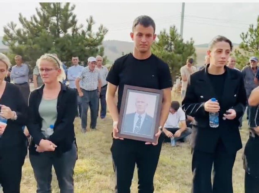 Vdekja tragjike e ish-policit në Drenas, familja e tij shtrin dorën e pajtimit me familjen Hoti