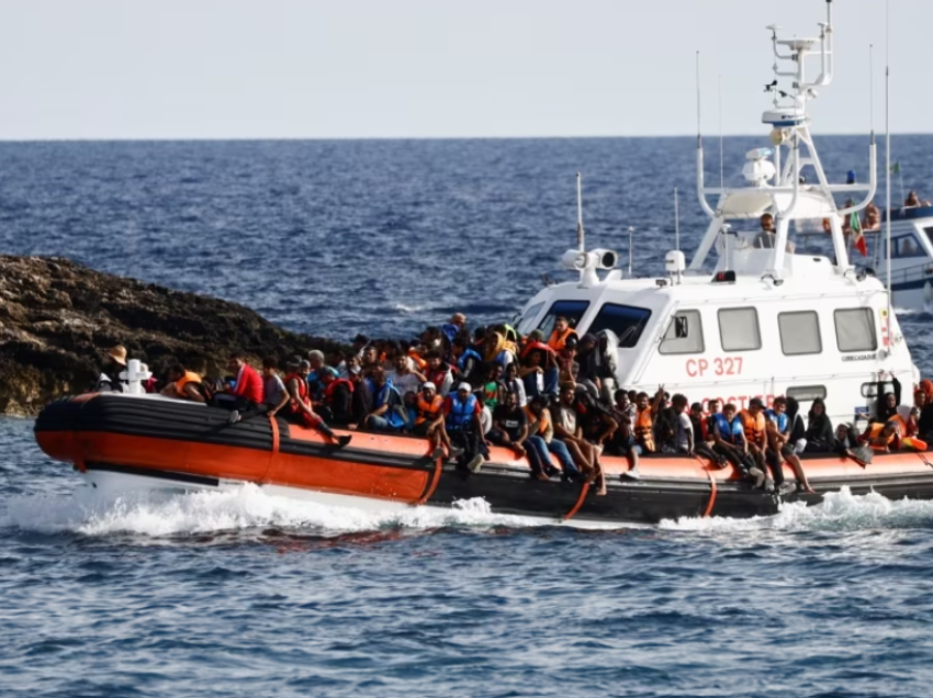 Italia kritikon planet e Gjermanisë për financimin e organizatave bamirëse në ndihmë të migrantëve