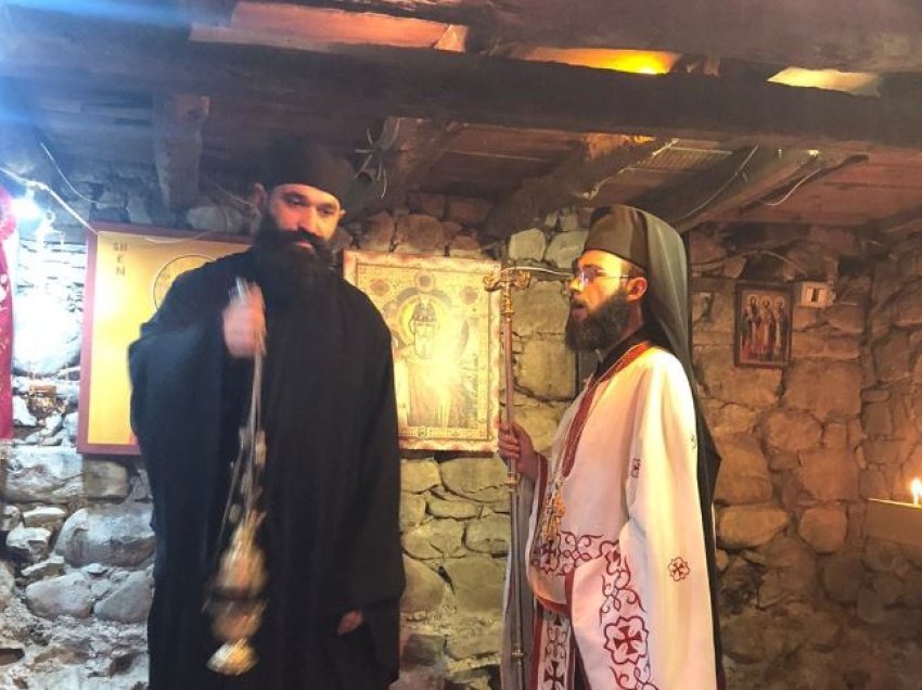 Kisha Shqiptare “Shën Kozmai” mallkon kishen serbe dhe jep disa vendime kanunore kishtare