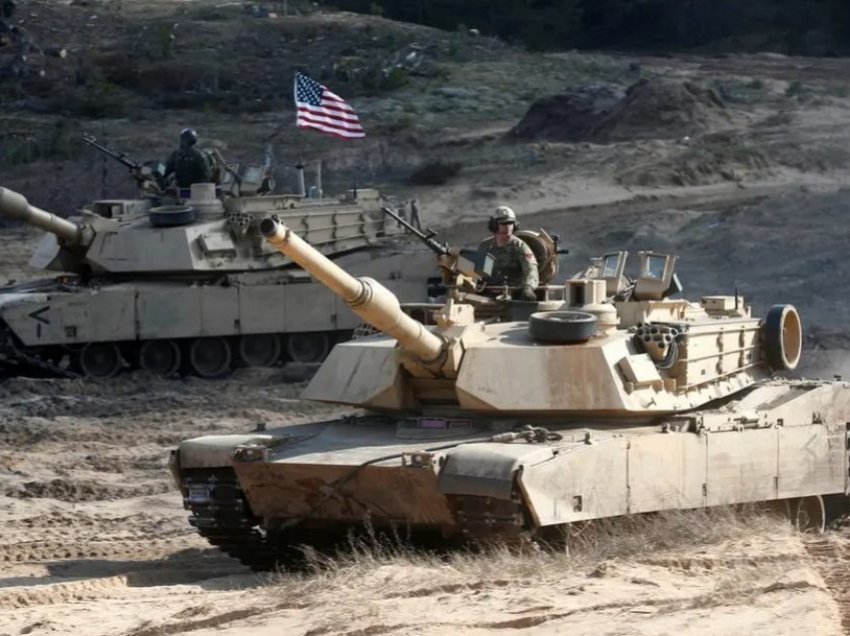 Tanket Abrams të prodhimit amerikan kanë mbërritur në Ukrainë, thotë Zelensky