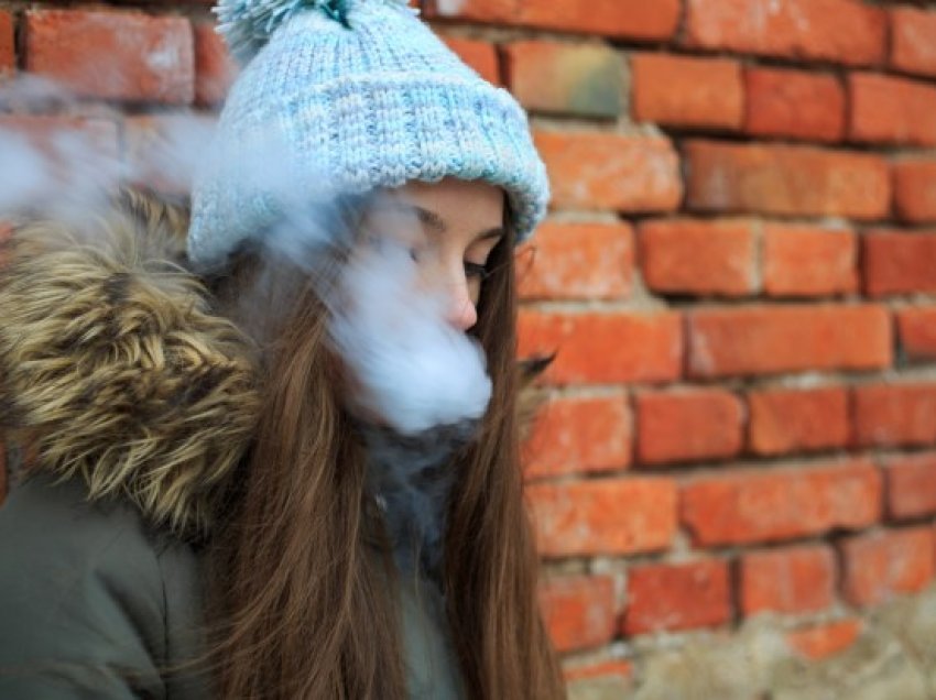 OBSH-ja kërkon që të ndalohet shitja e cigareve elektronike afër shkollave