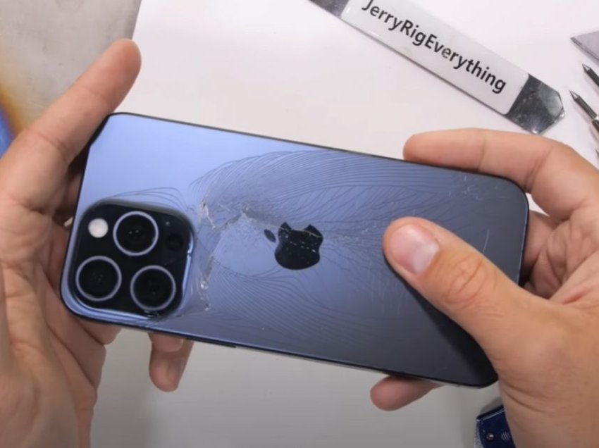 iPhone i ri me titan, dështoi në testin e qëndrueshmërisë