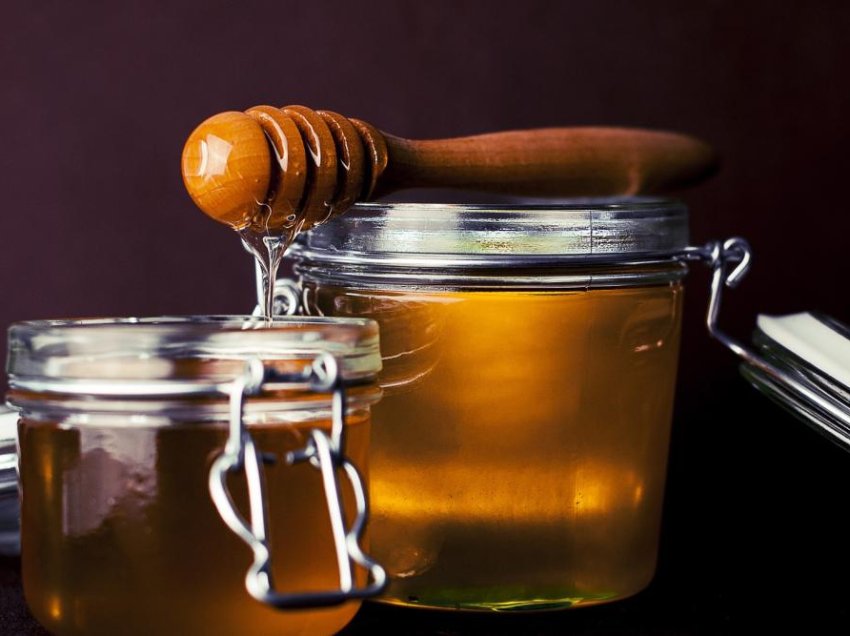 Si të përdorni mjaltin që të mos plakeni?