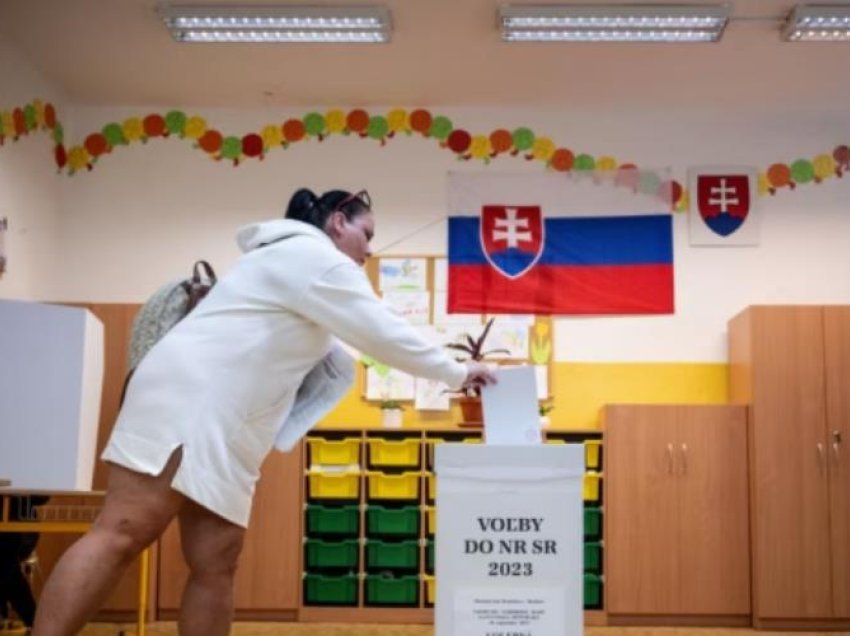 Votuesit në Sllovaki do të zgjedhin mes ish-kryeministrit pro rus dhe liberalëve pro-perëndimorë