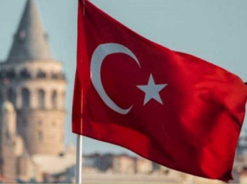 Zjarr në një klub nate në Turqi, 12 të vdekur