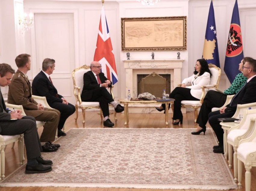 Emisari britanik në Prishtinë në takime me Kurtin e Osmanin, Ambasada tregon çka diskutuan