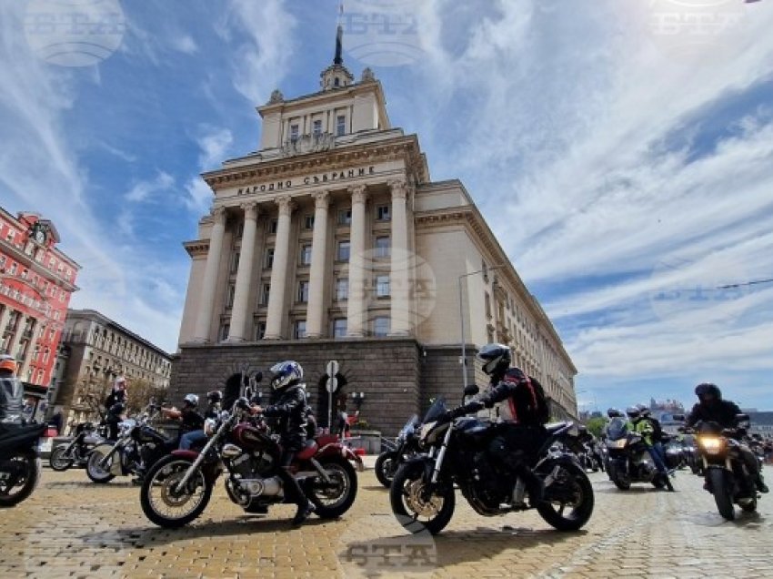 Sezoni i motoçikletave 2024 hapet me Motorcade nëpër rrugët e Sofjes